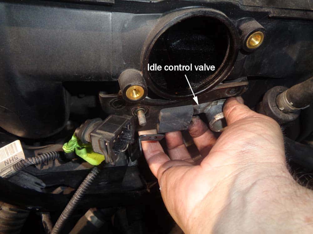 See B3575 repair manual